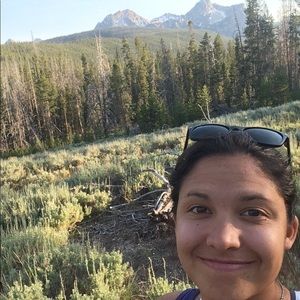 Meet your Posher, Amanda